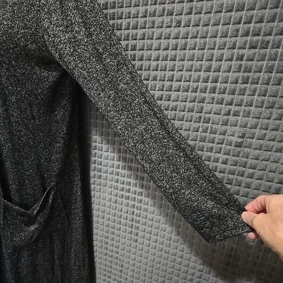 Long Soft Sweater Cardigan Duster SzL VTG USA Thin Boho Chic Gray Open Wrap Y2K - Picture 5 of 9